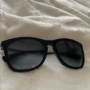 D&G black polarized sunglasses